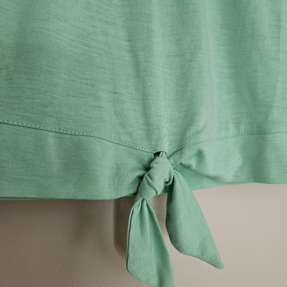 NEW Wildfox Top Darla Tie Front Crop Top Shirt Green Sleeveless Size Medium - Picture 2 of 8